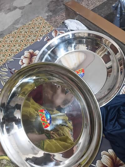 paraat available