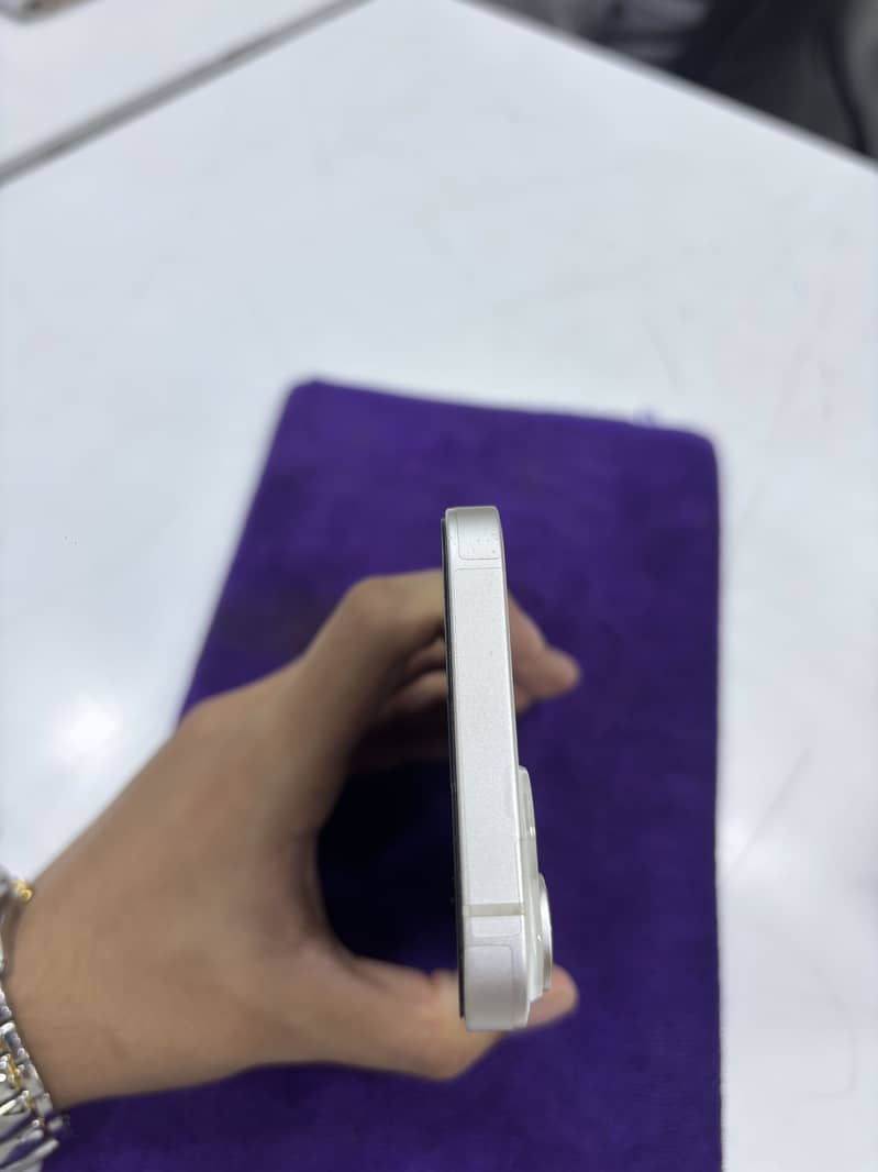 Apple iPhone 14 2