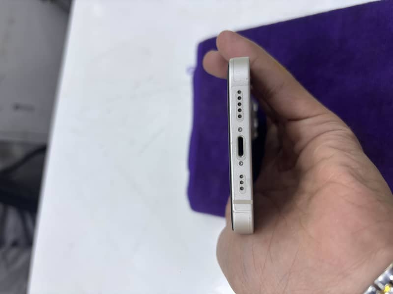 Apple iPhone 14 3