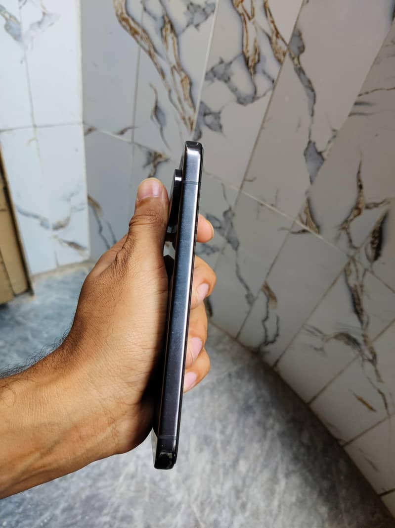 Google Pixel 9 Pro 4