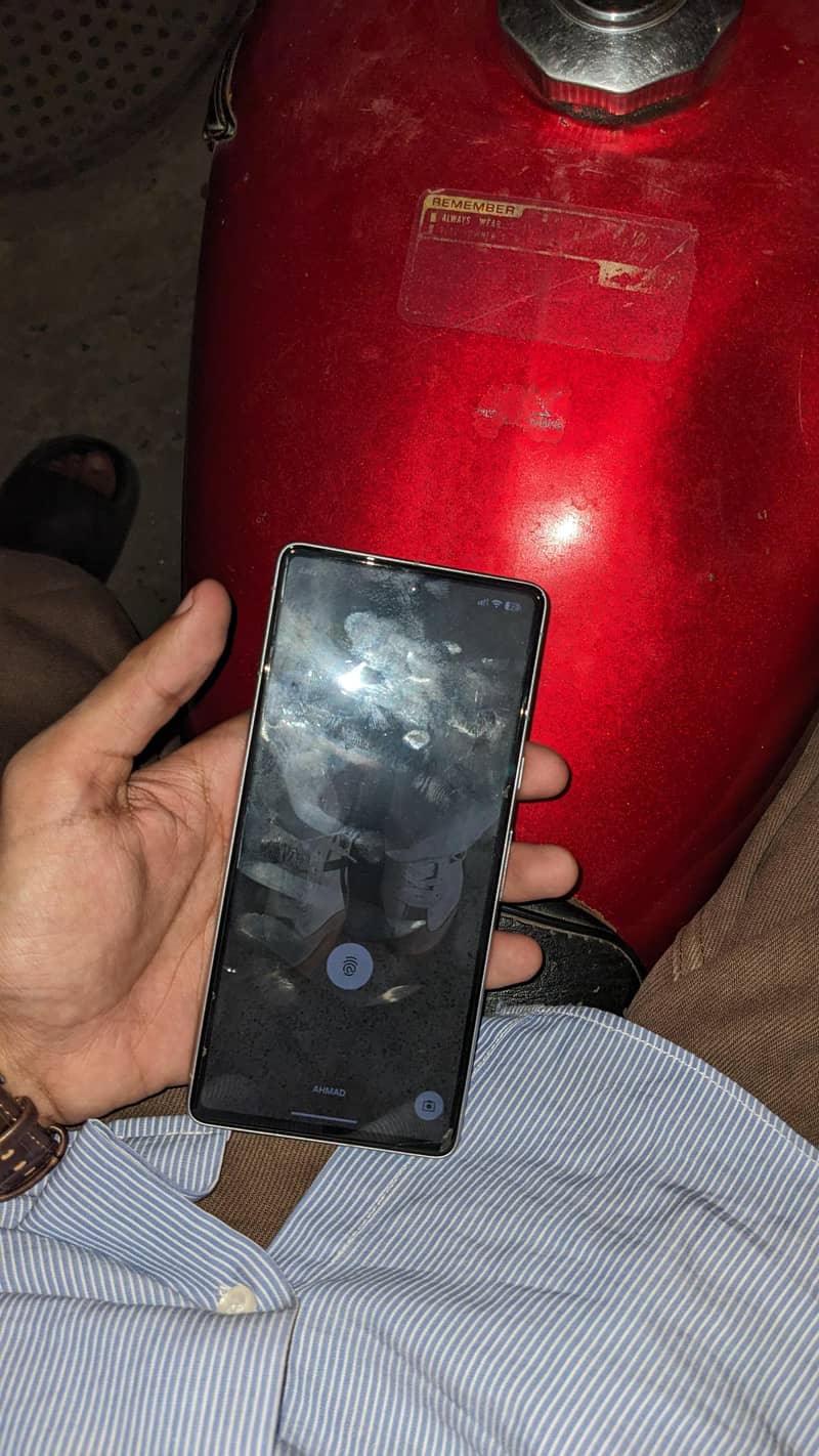 Google Pixel 7 5