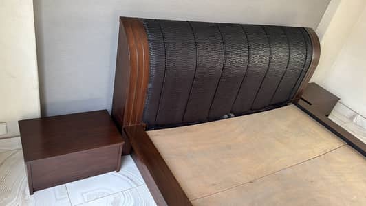 Floor Bed with side Tables