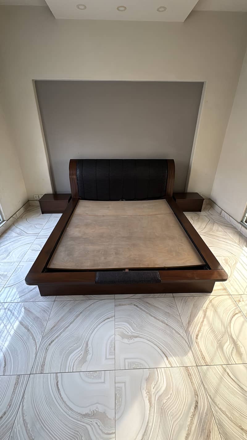 Floor Bed with side Tables 1