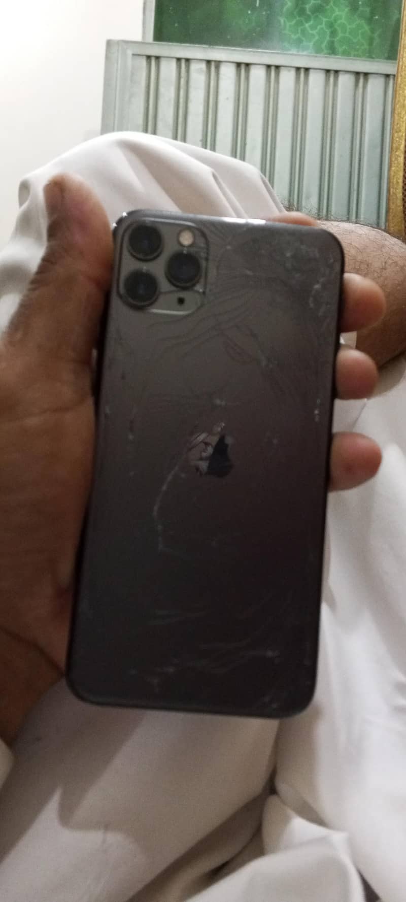 Apple iPhone 11 Pro Max 1