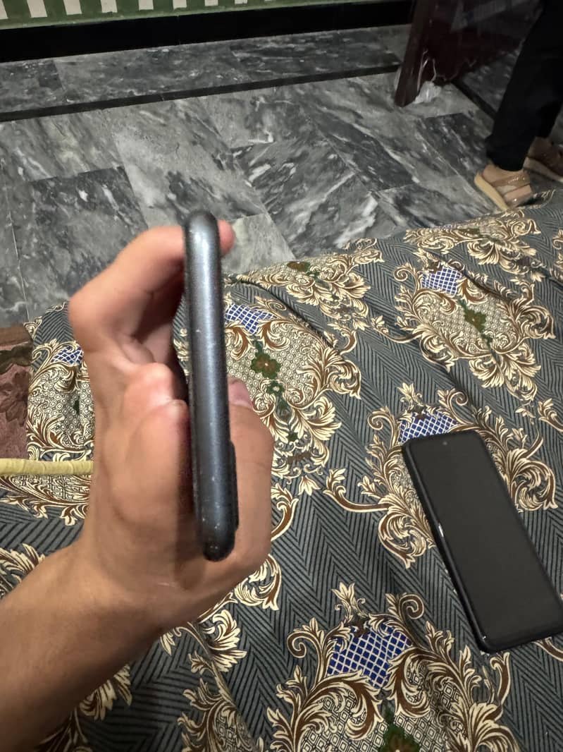 iPhone 8plus 4