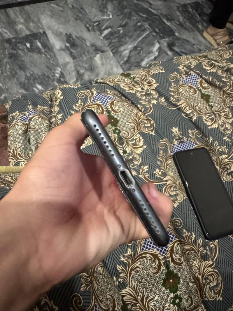 iPhone 8plus 5