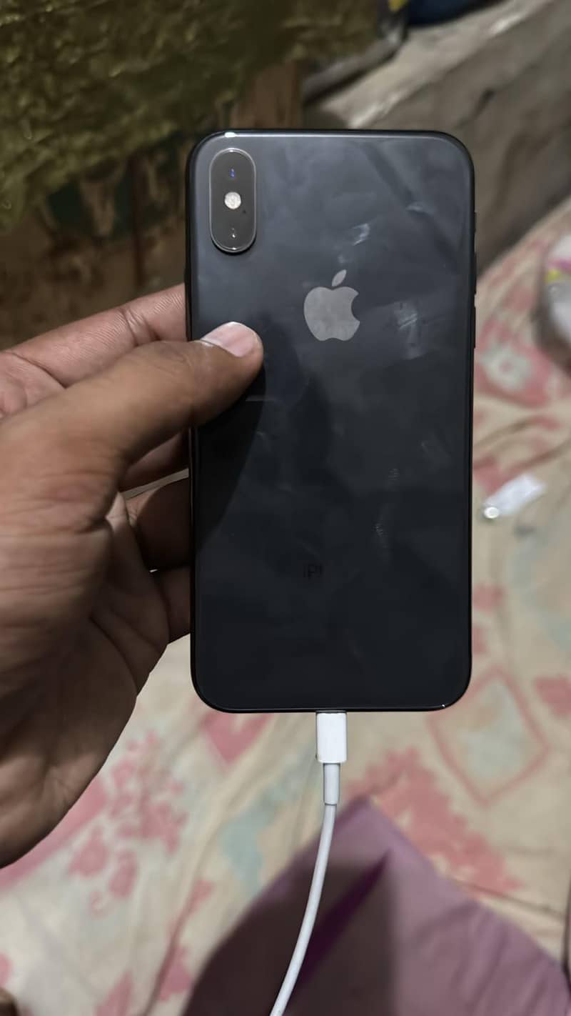 Apple iPhone XS 1