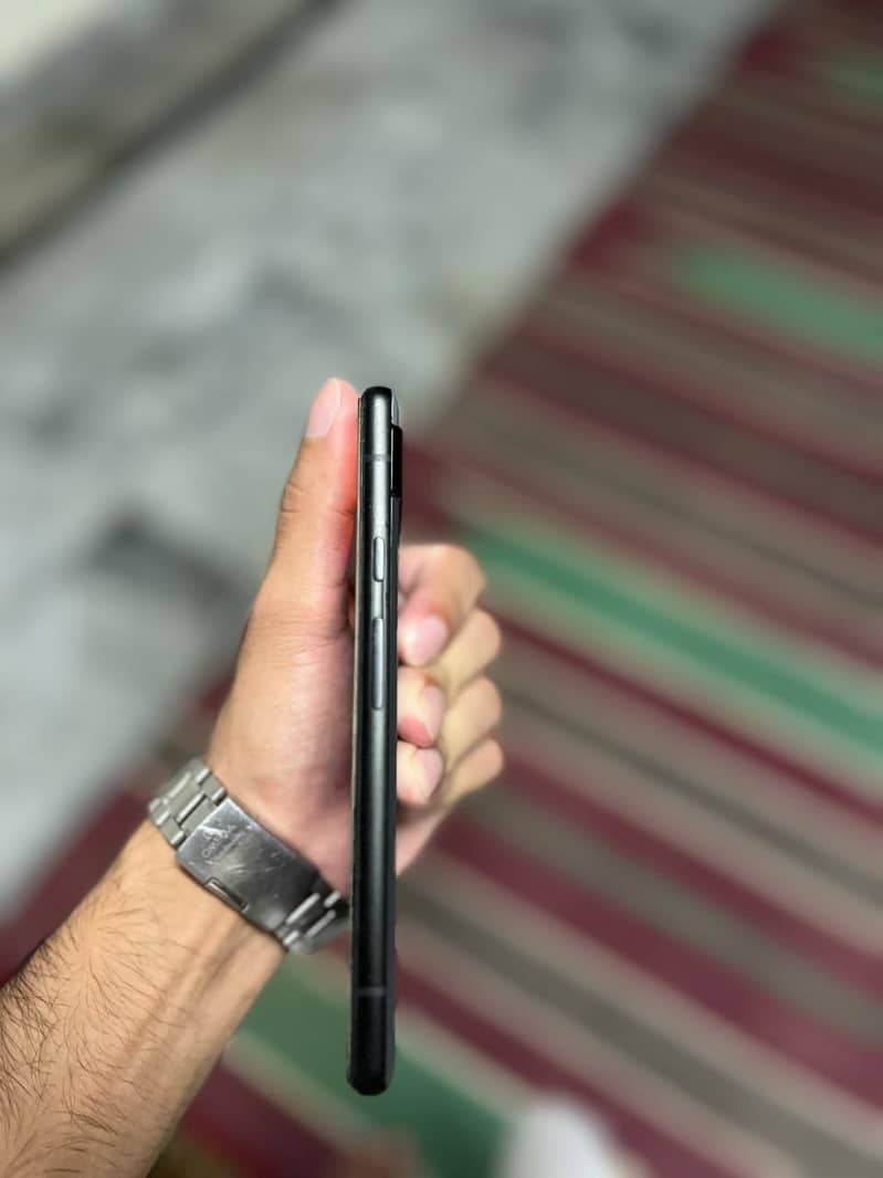 Google Pixel 6a 5