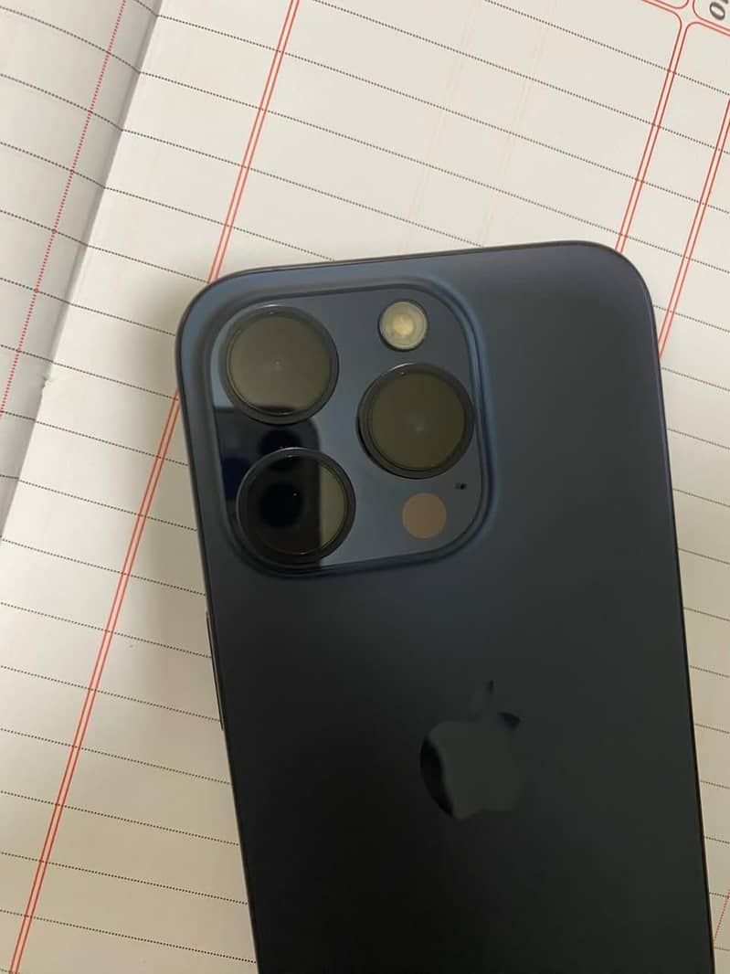 Apple iPhone 15 Pro 1