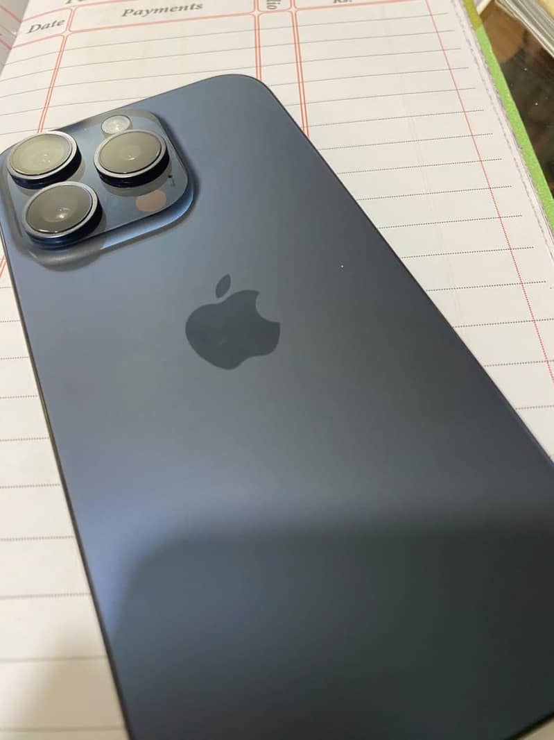 Apple iPhone 15 Pro 2