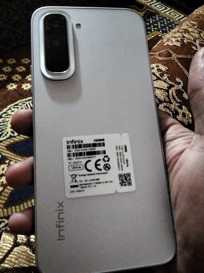 Infinix Hot 70