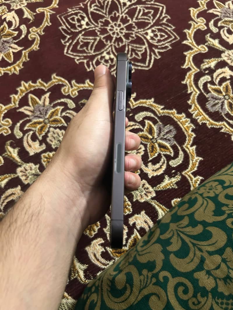 Apple iPhone 14 Pro Max 1