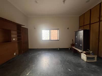 1 Kanal Full House avalible in phase Dha phase 2 near lalak jan chowk