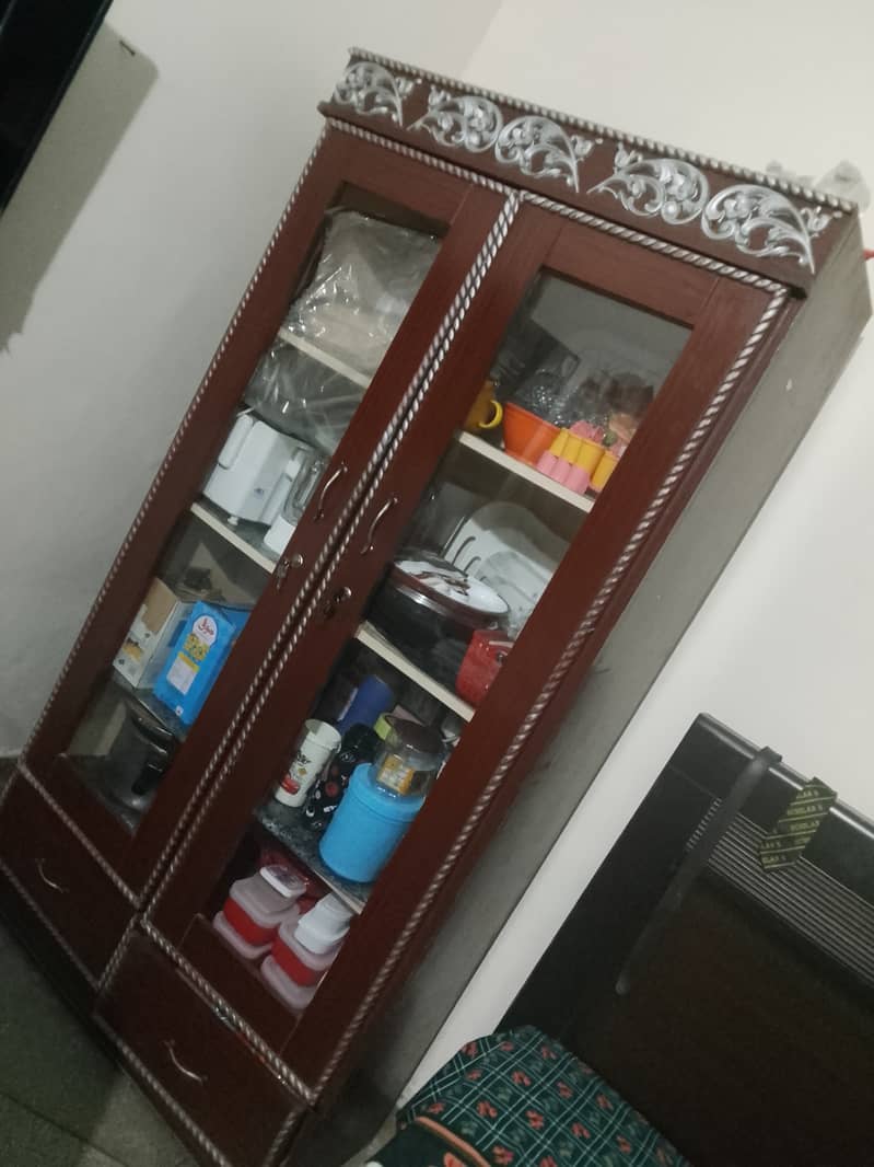 Dressing Table + Showcase 2