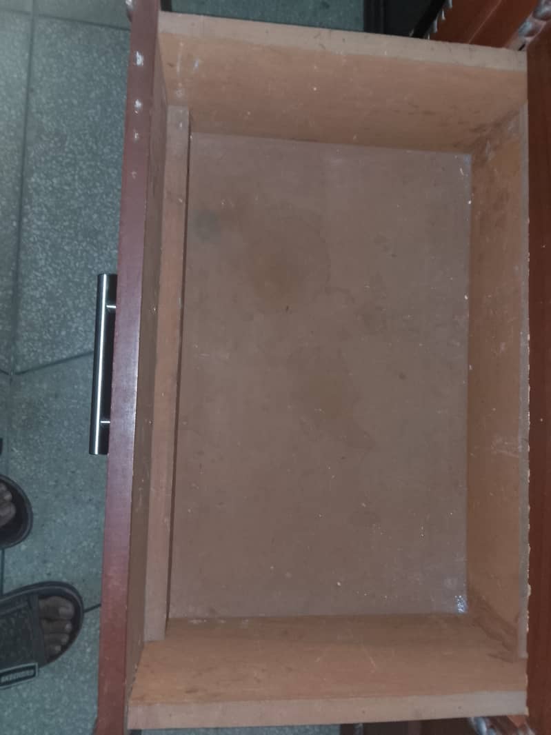 Dressing Table + Showcase 7