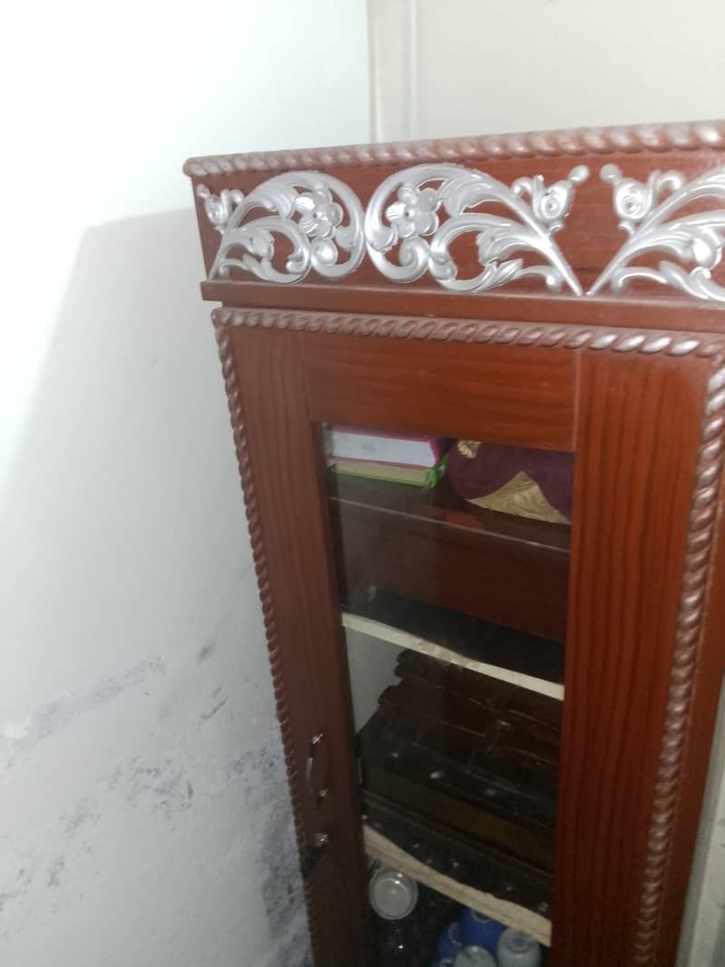 Dressing Table + Showcase 8