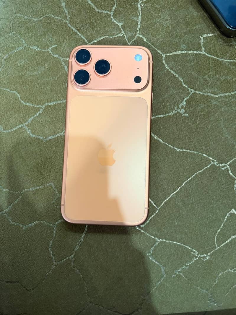 Apple iPhone 17 Pro Max 3