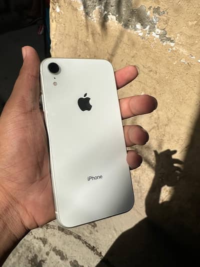 Apple iPhone XR