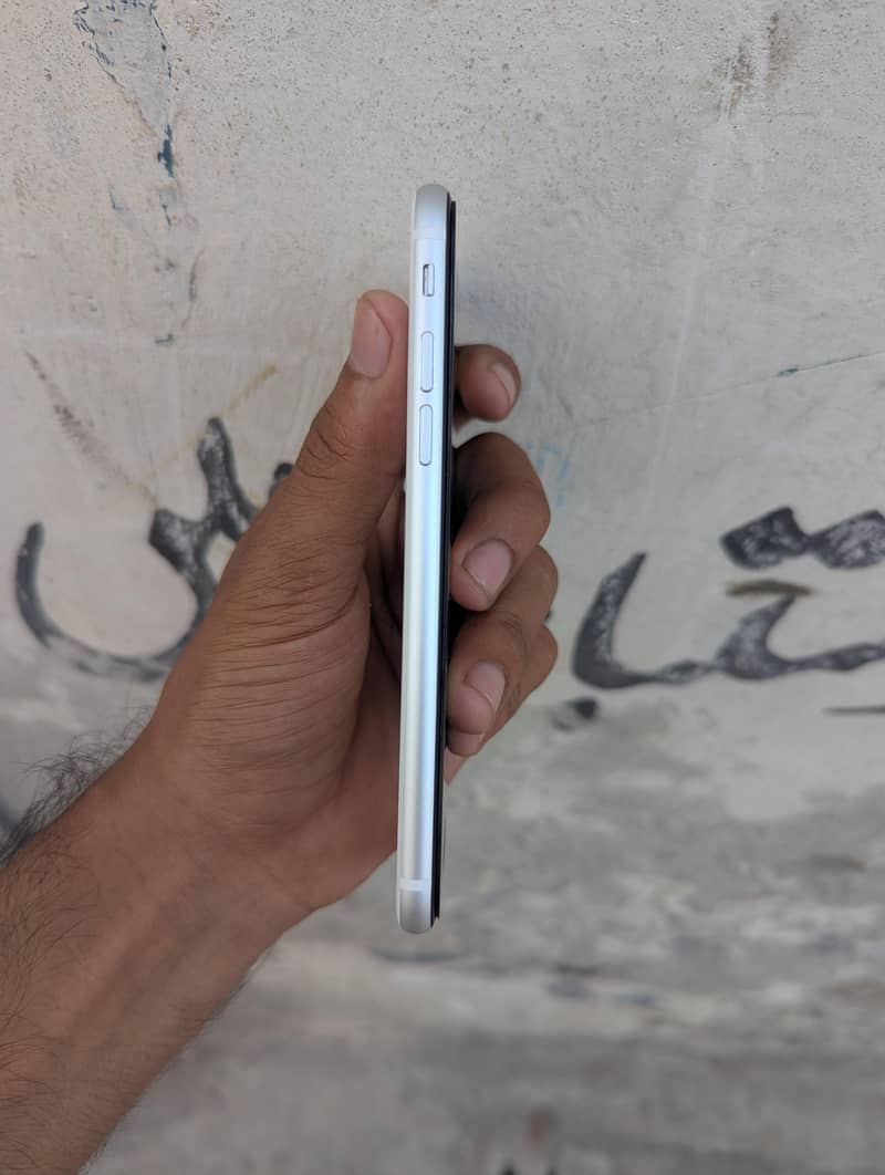 Apple iPhone SE 2