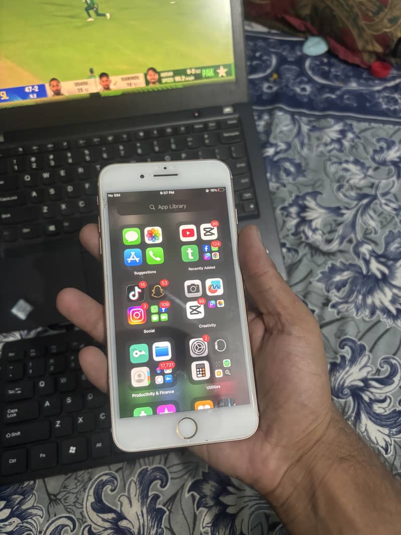Apple iPhone 8 Plus 8