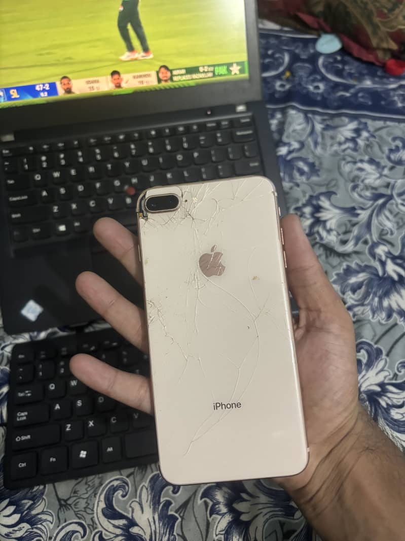 Apple iPhone 8 Plus 15