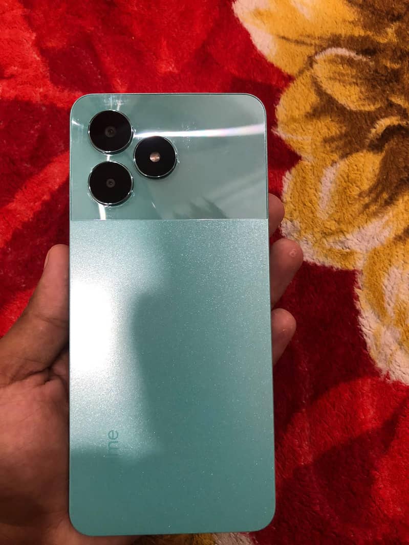 Realme C51 0
