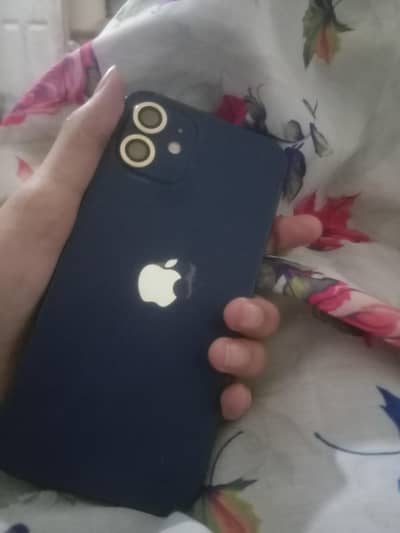 Apple iPhone 12
