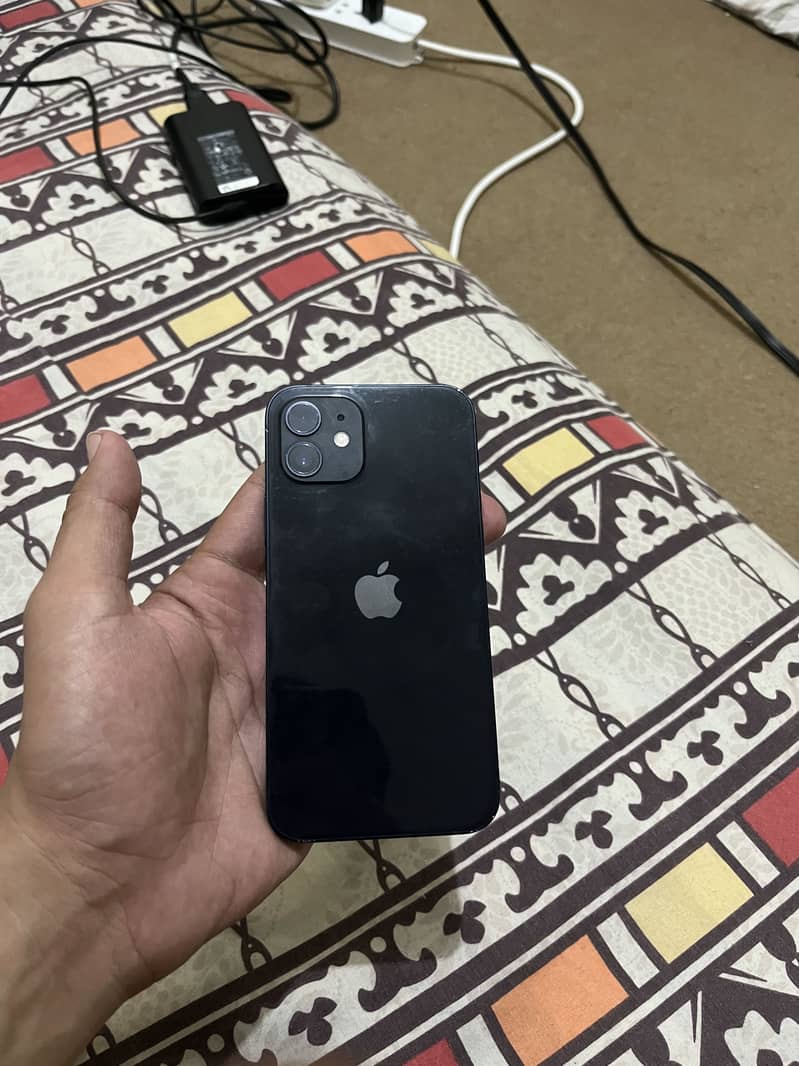Apple iPhone 12 2