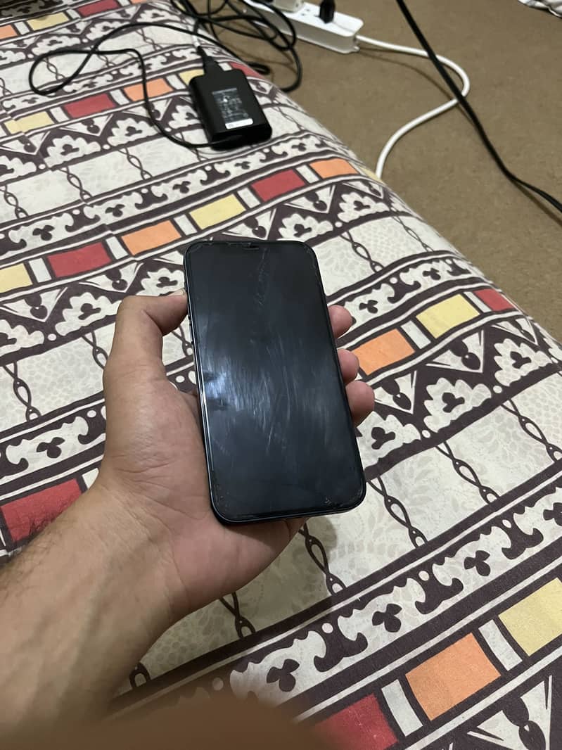 Apple iPhone 12 3