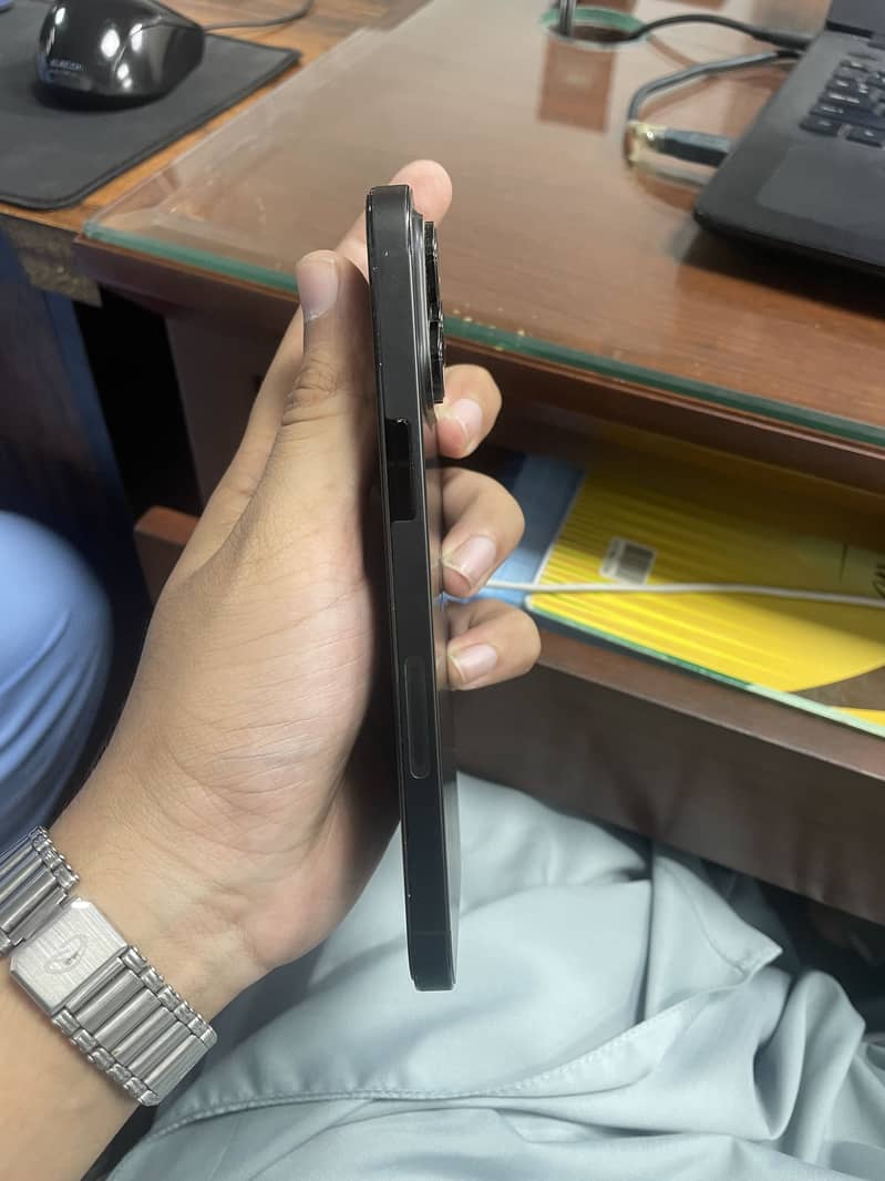 Apple iPhone 14 Pro Max 4