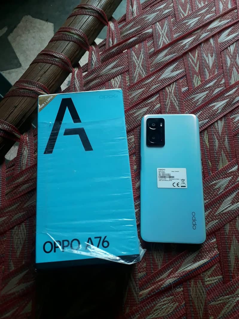 OPPO A76 1