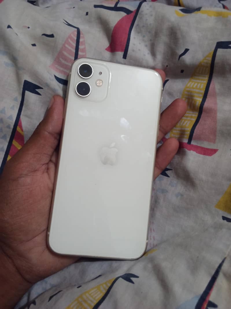 Apple iPhone 11 3