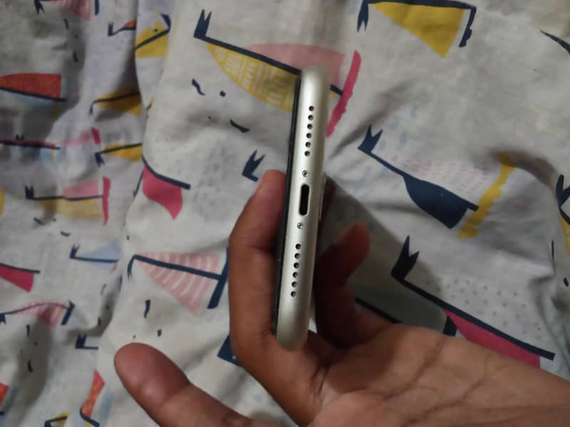 Apple iPhone 11 5