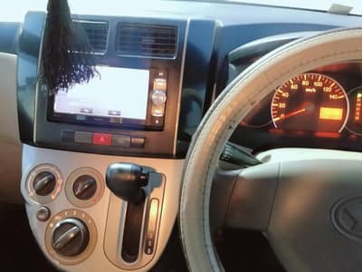 Daihatsu Mira 2012