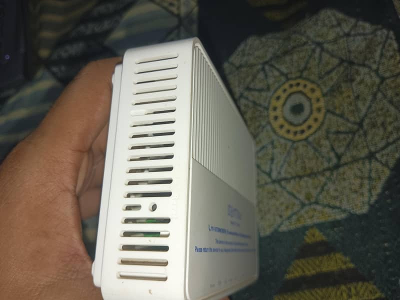 Fiberhome modem 1