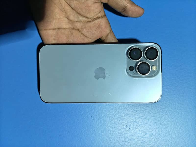 Apple iPhone 13 Pro 0