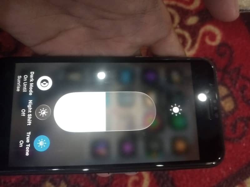 Apple iPhone SE 8