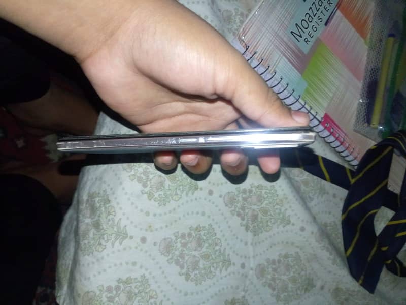 Vivo V21 1