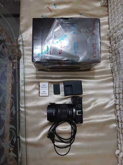 Canon R50 V