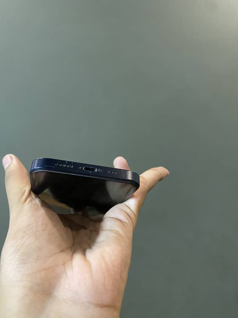 Apple iPhone 12 5