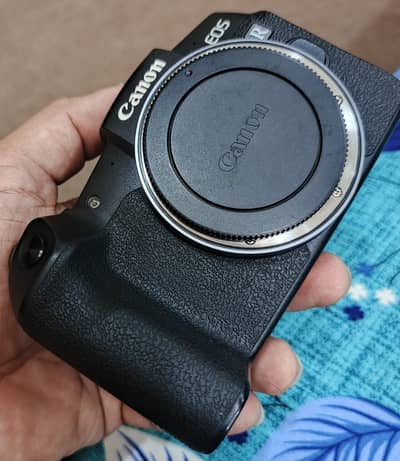 Canon rp body with box