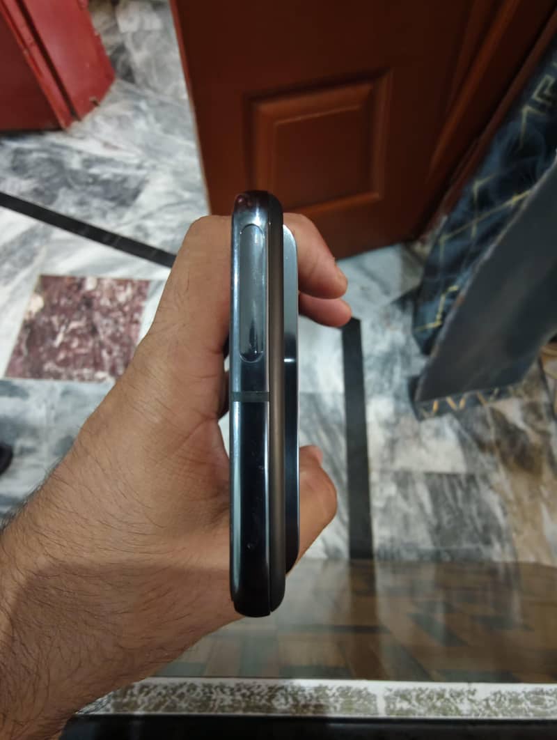 Google Pixel 8 Pro 3