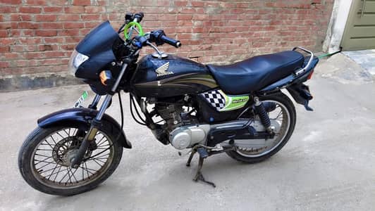 Honda CG 125 Deluxe - Excellent Condition - All Documents Clear