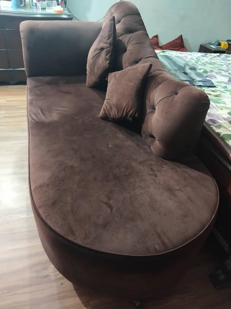 Deewan Sofa 1