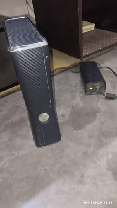 Xbox 360 Slim (S)