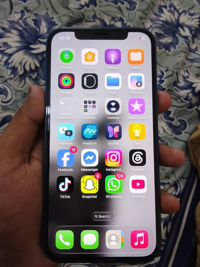 Apple iPhone 12 6