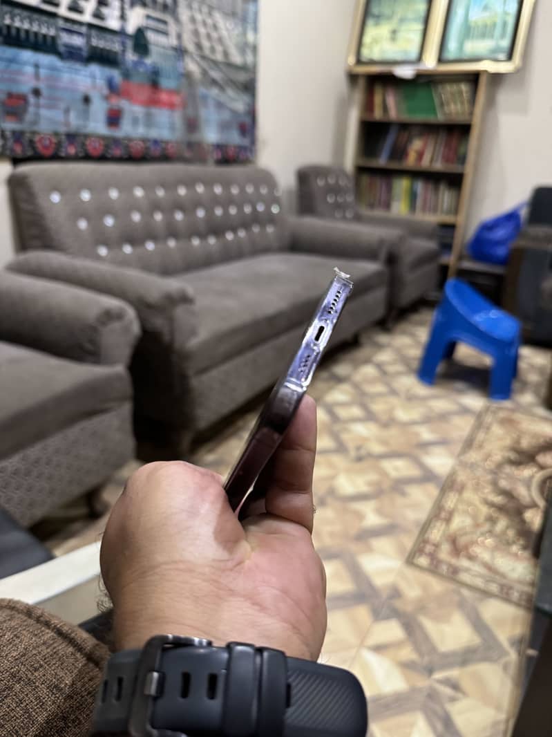 Apple iPhone 14 Pro Max 2