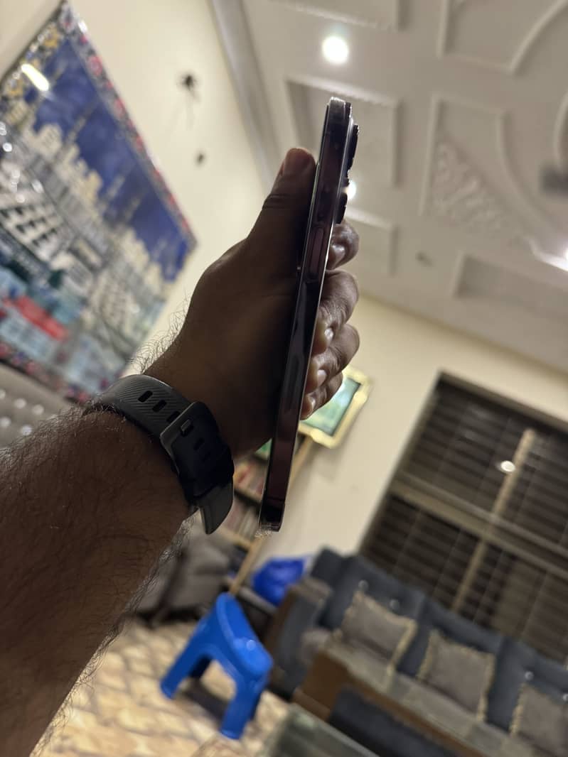 Apple iPhone 14 Pro Max 3