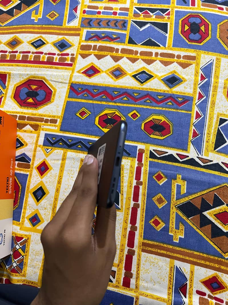 Tecno Spark 40 pro plus 5
