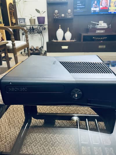 Xbox 360 slim 2010